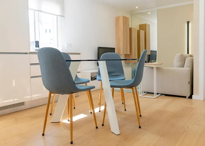 The Modern 1385 Apartment *