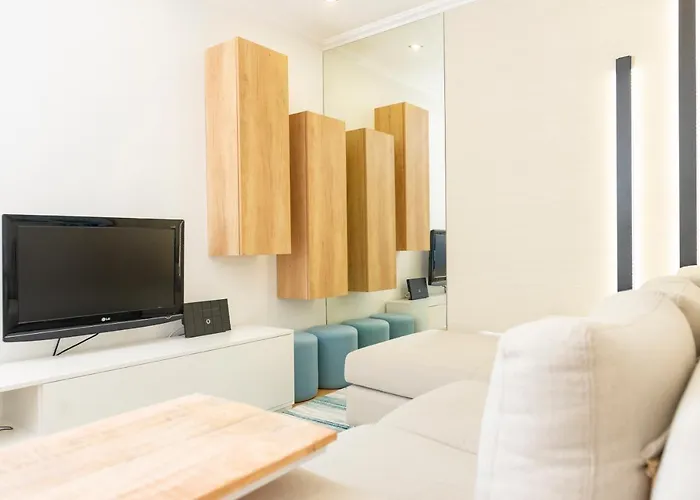 The Modern 1385 Apartment Batalha